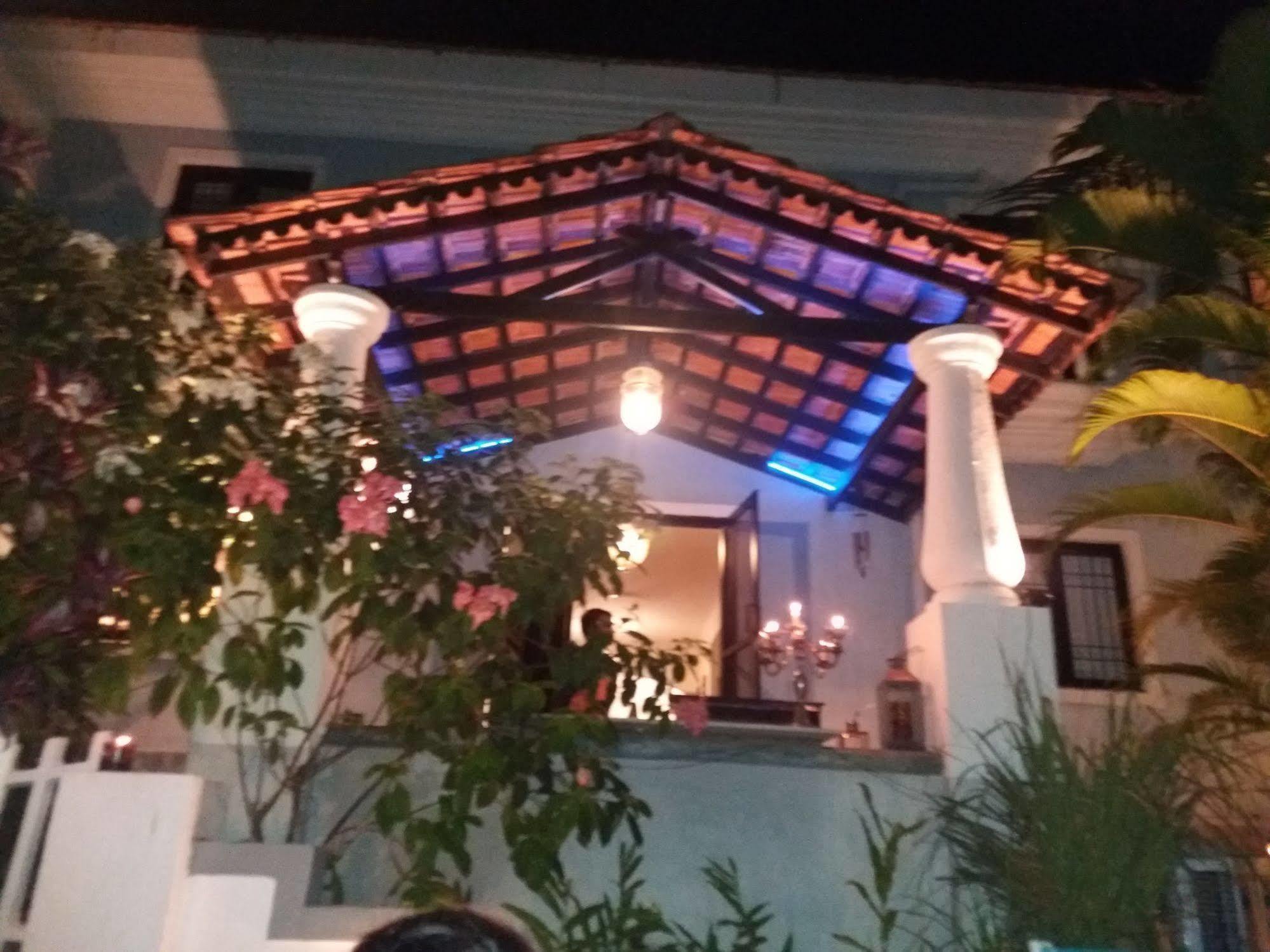 קנדולים 1265 Crescent Villa מראה חיצוני תמונה